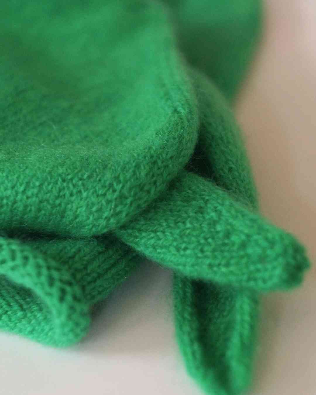 details green irish cashmere neck scarf