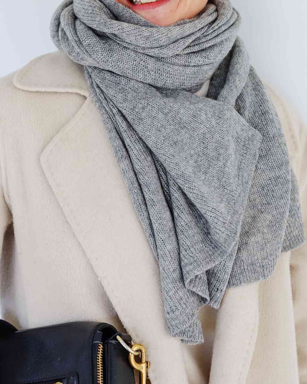 The Large Cashmere Scarf & Hat Bundle – Effortless Luxury for Every Day