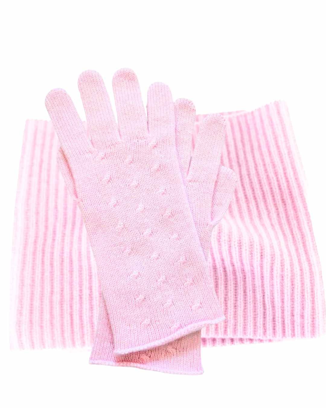 Cashmere Snood & Gloves €110