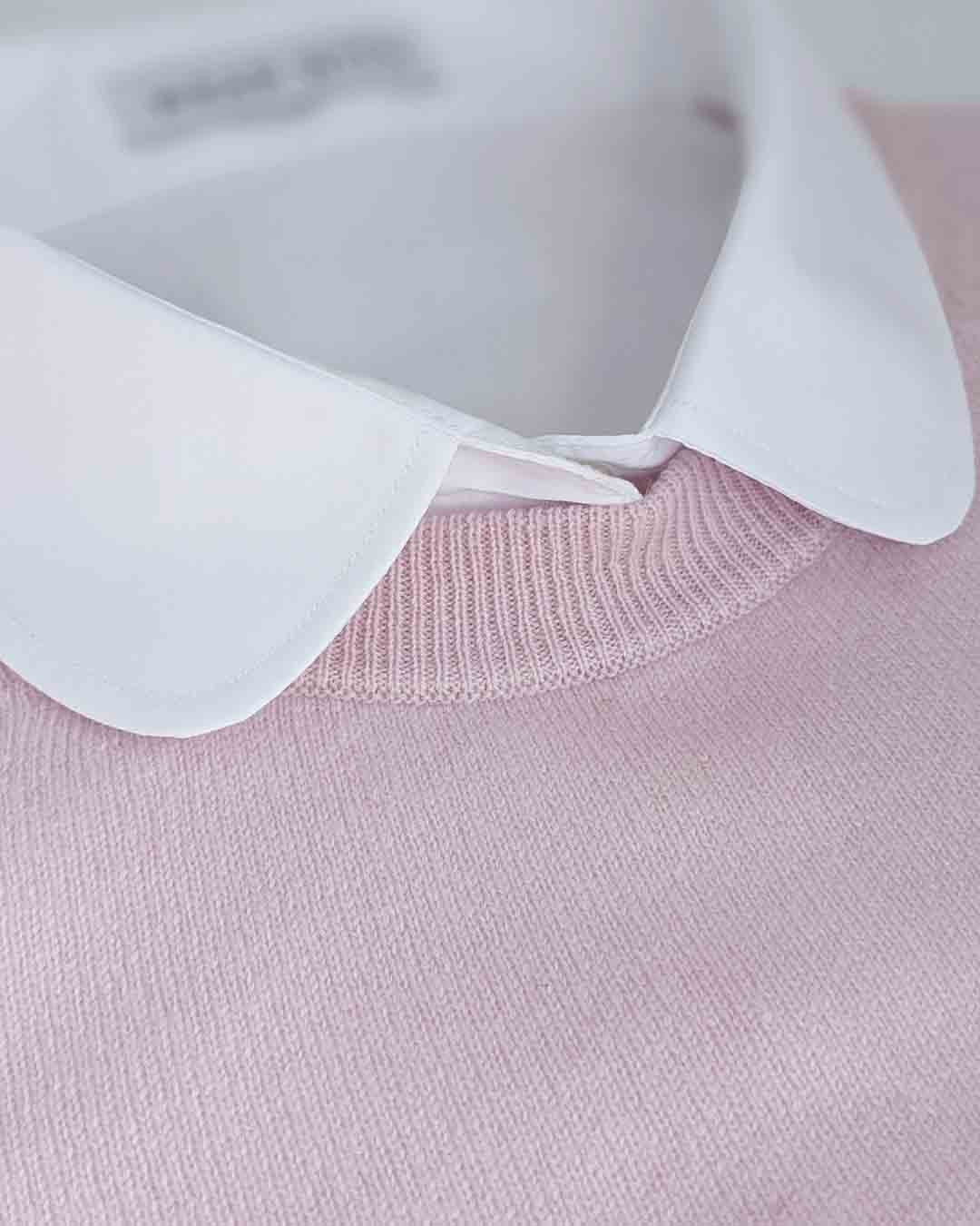 wearwith fake shirt collar