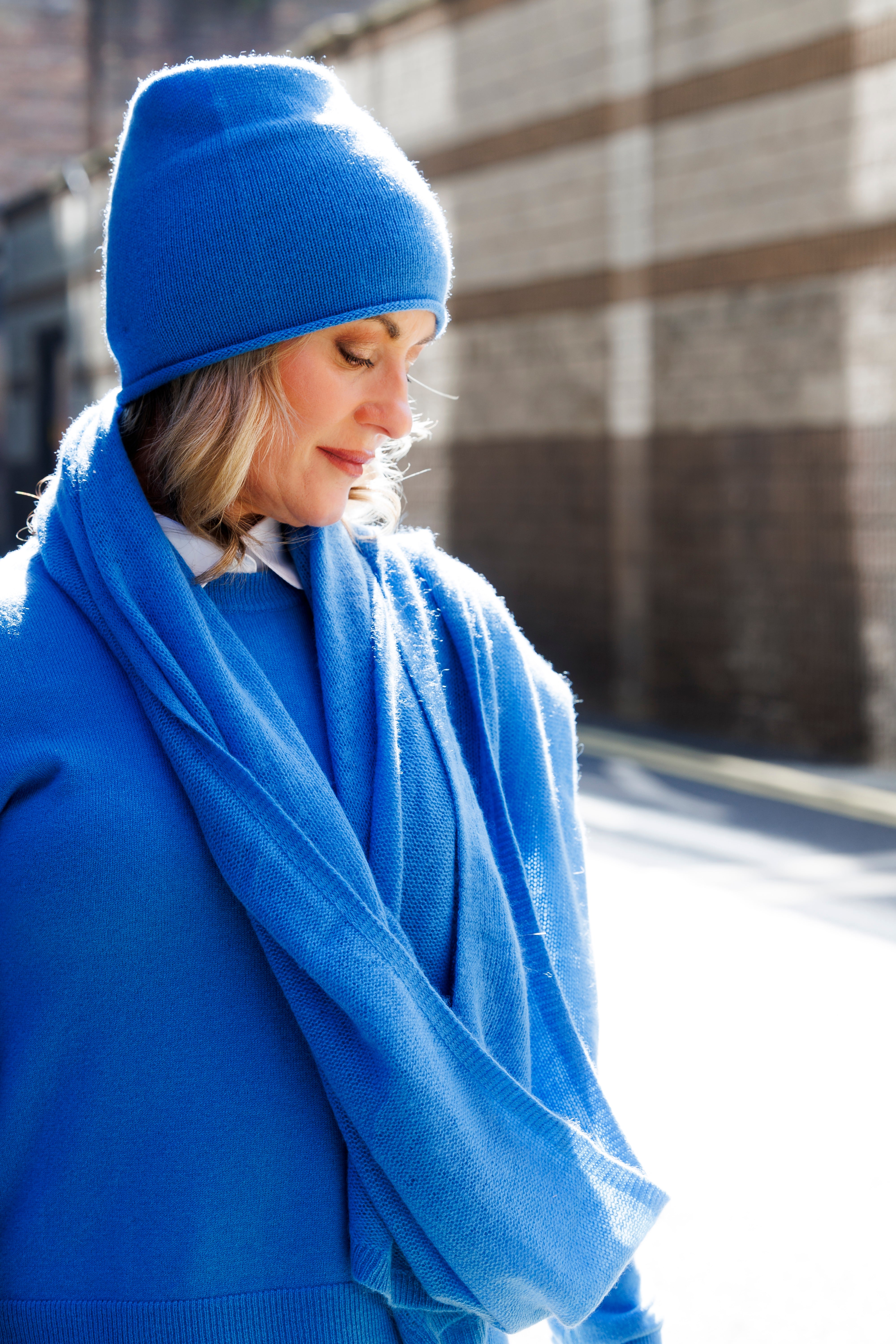 Pure cashmere beanie and travel scarf