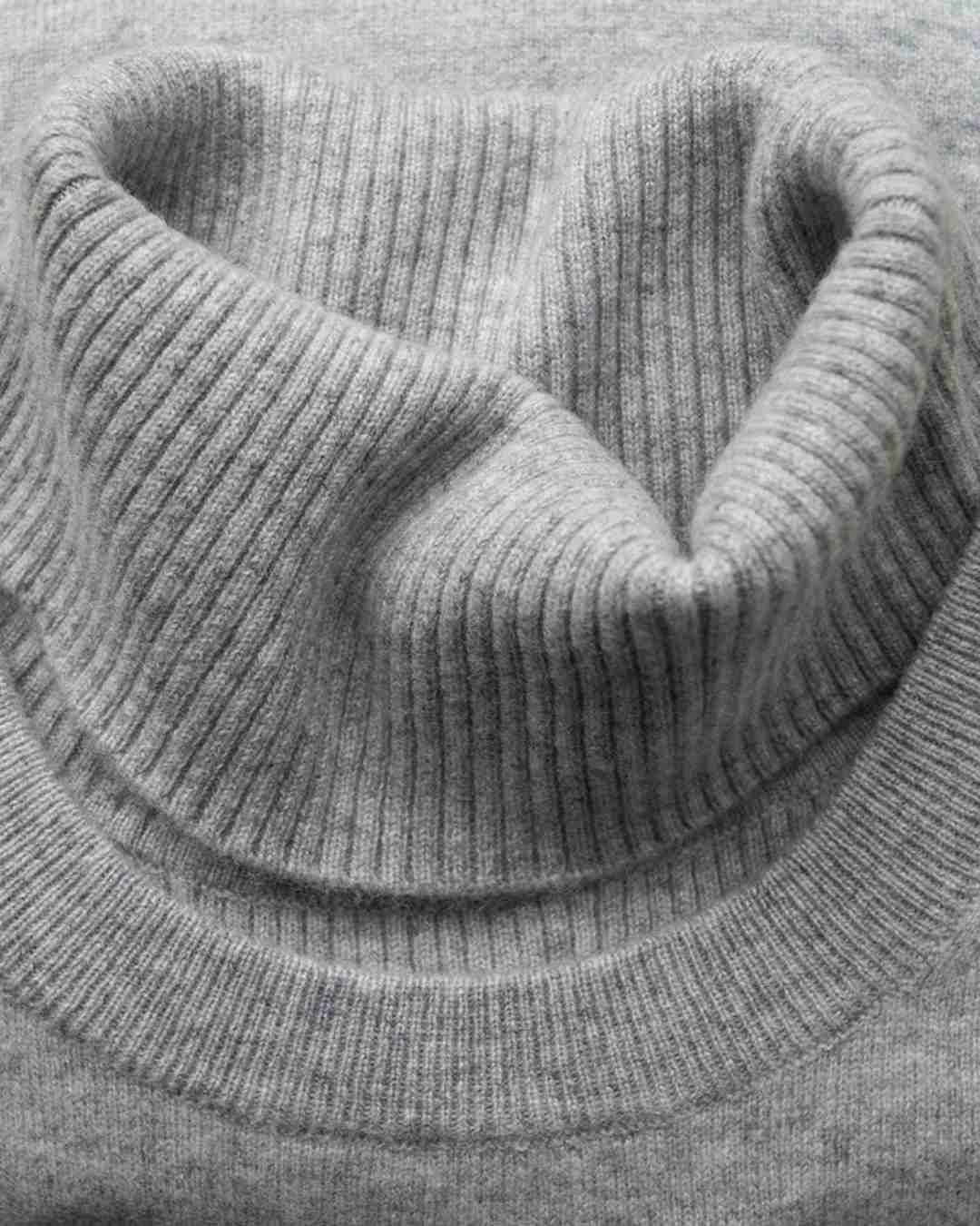 SALE Cashmere Polo/Turtle-neck Accessory