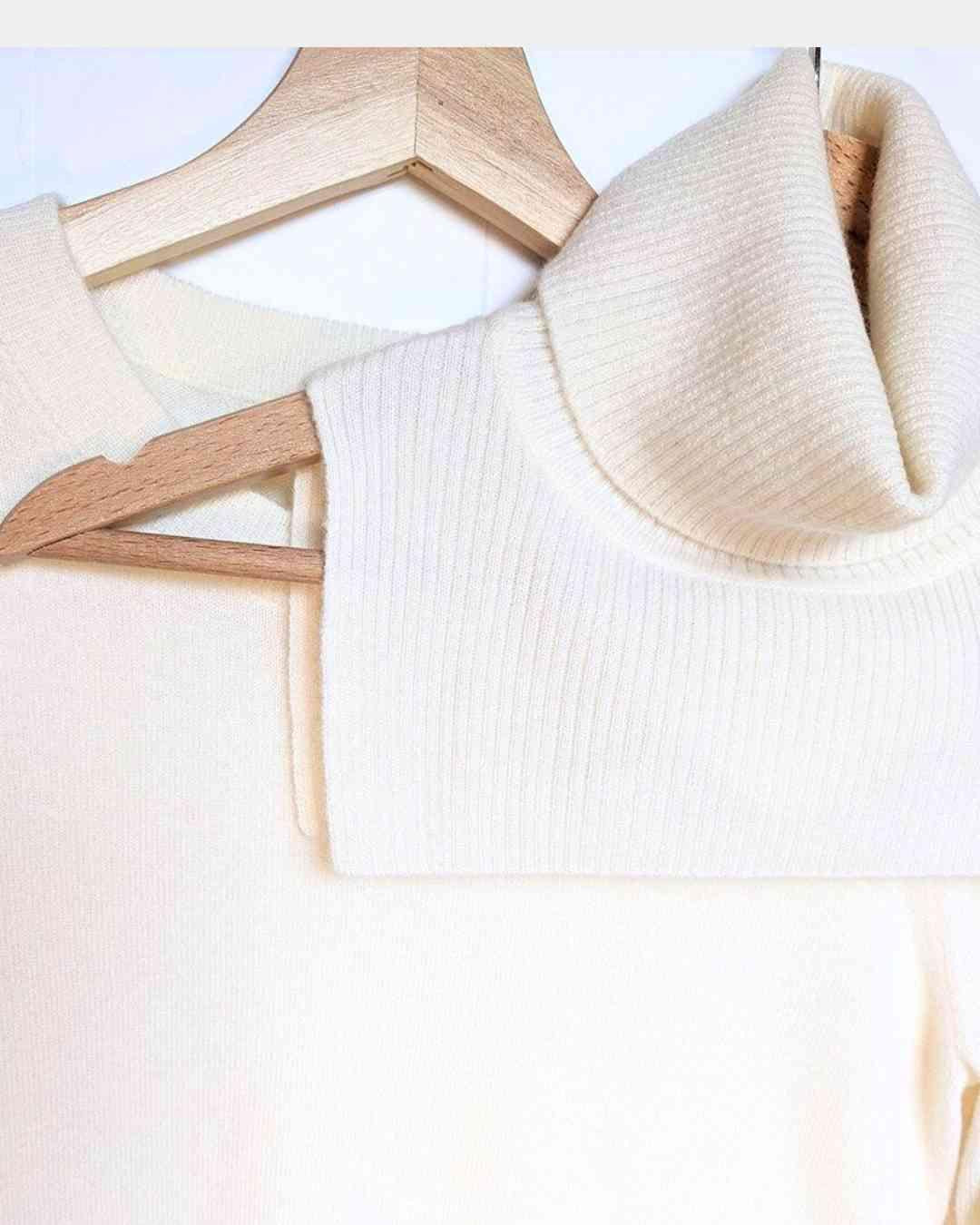 white add on Polo Neck accessory