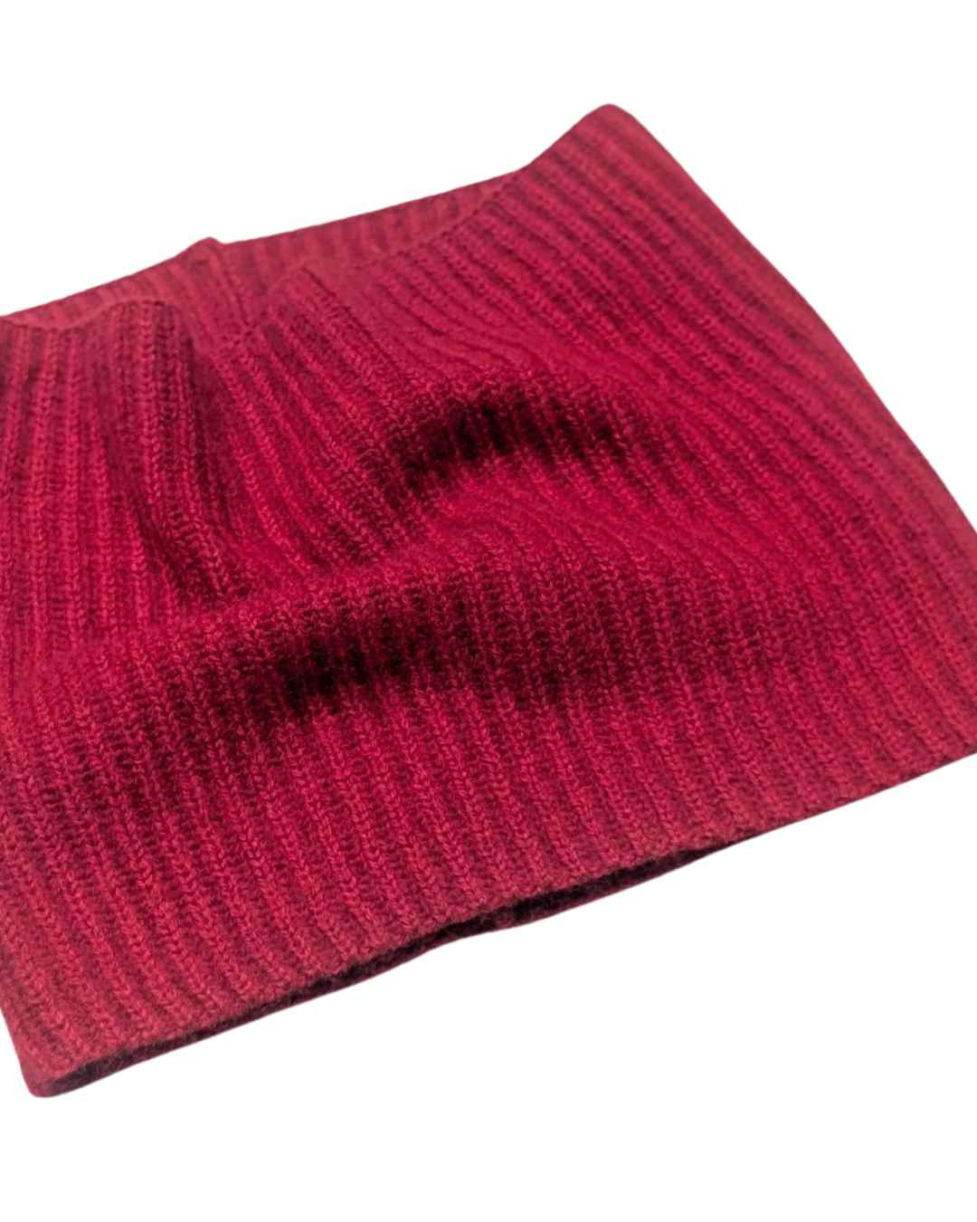 Pure Cashmere Snoods – Compact, Cosy, and Effortlessly Stylish